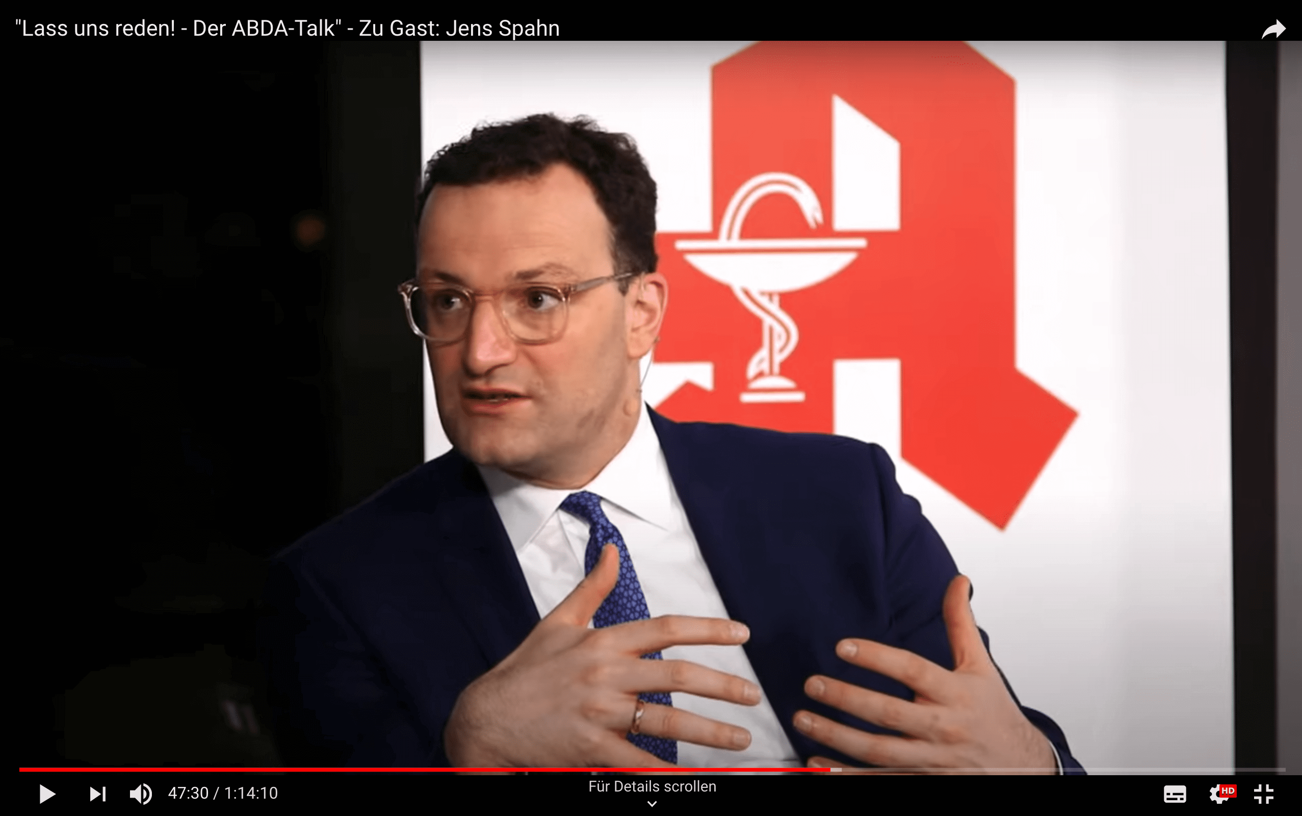 In einem Blog wird behauptet, Gesundheitsminister Jens Spahn habe gesagt, Ärzte und Apotheker sollten gegenüber Patienten keine Bedenken zu Corona-Impfstoffen äußern. Das stimmt nicht.